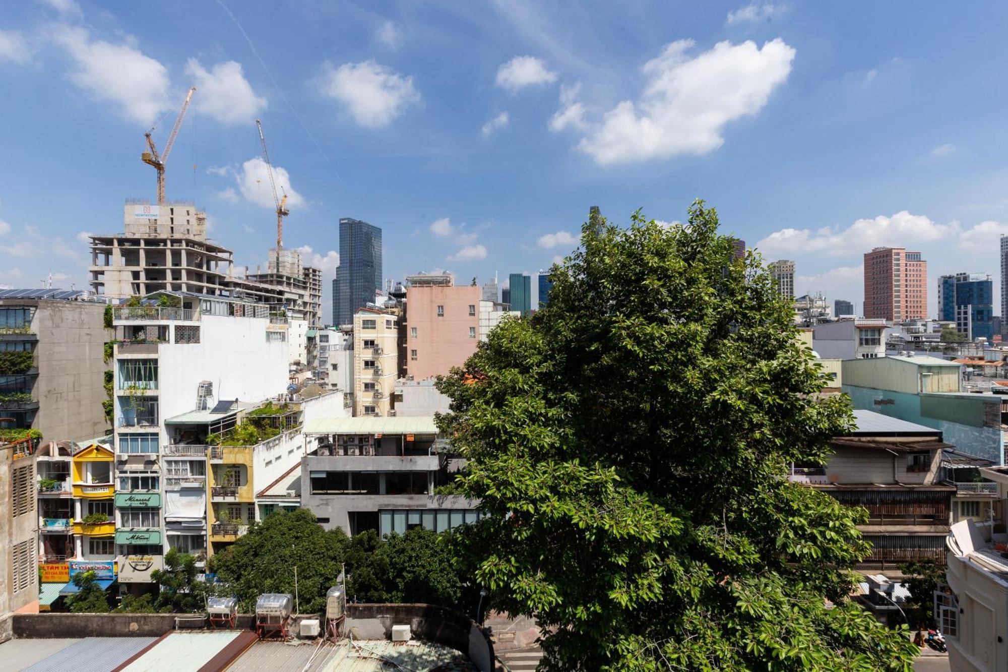 Отель Milestone Saigon Хошимин Экстерьер фото